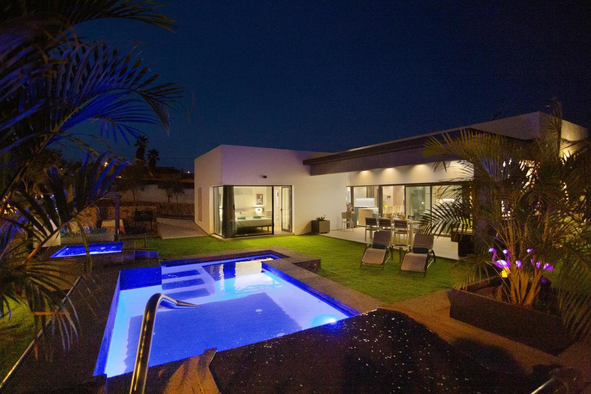 Villa Laian à Triquivijate Extérieur photo